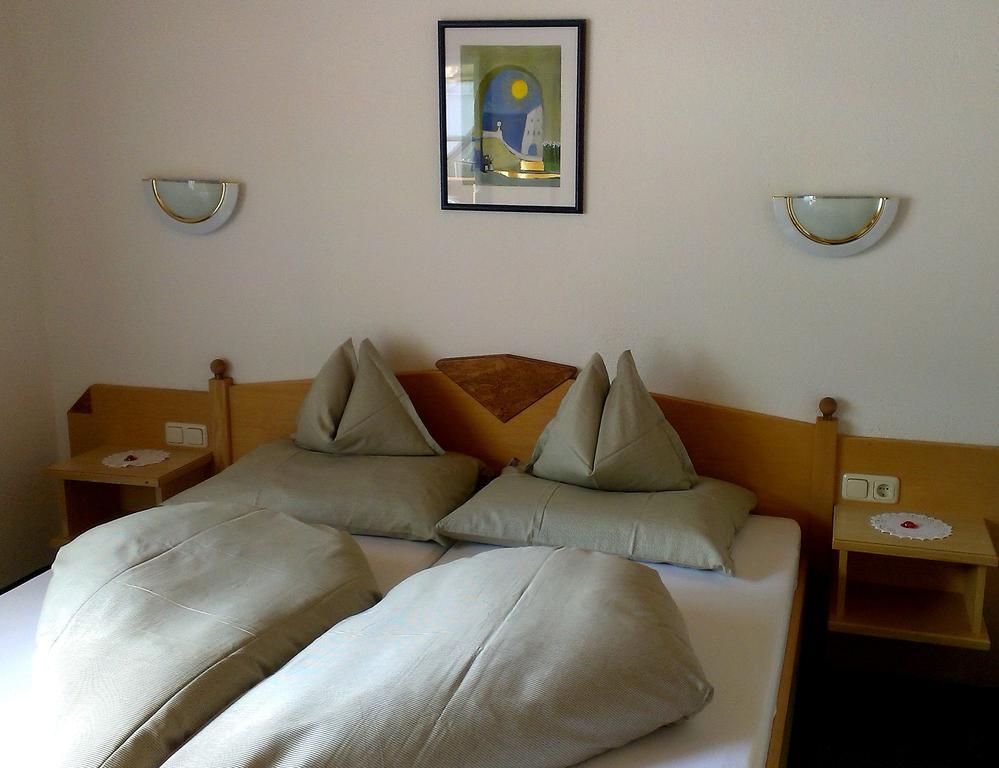 Hotel Garni Romantika 세르파우스 외부 사진